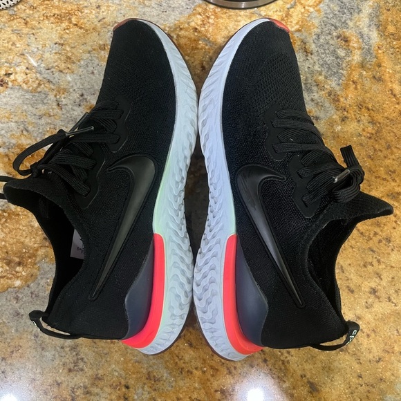 Nike Epic React size 9 - Picture 8 of 9